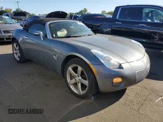 2006 Pontiac Solstice z VIN 1G2MB33BX6Y103970, wystawiony jako Copart lot #69794974 z przebiegiem 146 881 mil mil oraz Szkoda całkowita • Salvage title. Historia ofert i sprzedaży dostępna na DreamBid. Obrazek 4.