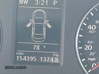 2012 Volkswagen Passat SE z VIN 1VWBH7A33CC066044, wystawiony jako IAAI lot #42211149 z przebiegiem 154 395 mil mil oraz . Historia ofert i sprzedaży dostępna na DreamBid. Obrazek 15.