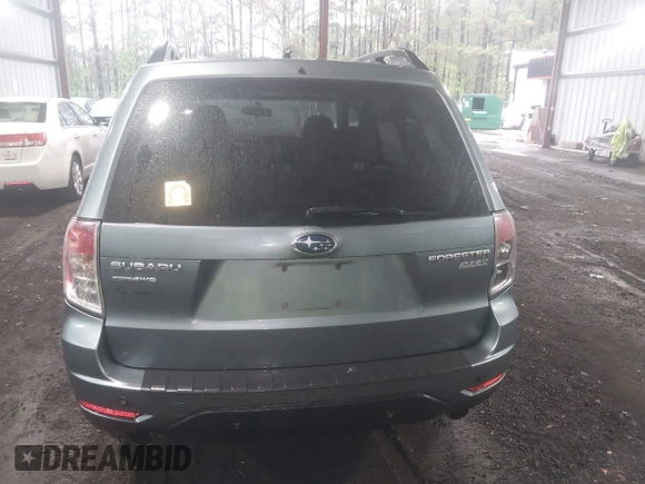 2010 Subaru Forester 2.5X Limited with VIN JF2SH6DC2AH901853, listed as a IAAI auction lot 42021610 with 159,385 mi miles. Bid and sale history available at carsss.com. Image 16.