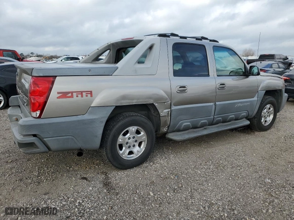 2002 Chevrolet Avalanche with VIN 3GNEC13T82G156320, listed as a Copart auction lot 44598885 with 225,864 mi miles and Salvage Title. Bid and sale history available at carsss.com. Image 3.