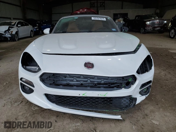 2017 FIAT 124 Spider Elaborazione Abarth z VIN JC1NFAEK3H0101935, wystawiony jako Copart lot #53767824 z przebiegiem 43 613 mil mil oraz Szkoda całkowita • Salvage title. Historia ofert i sprzedaży dostępna na DreamBid. Obrazek 5.