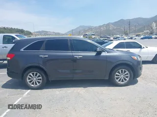 2017 Kia Sorento LX with VIN 5XYPG4A30HG277019, listed as a IAAI auction lot 42101139 with 73,269 mi miles. Bid and sale history available at carsss.com. Image 13.