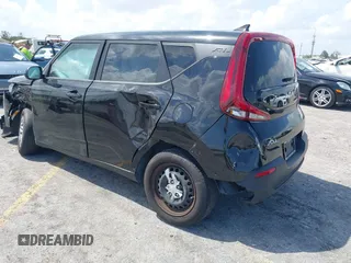 2022 Kia Soul LX with VIN KNDJ23AU1N7814772, listed as a IAAI auction lot 41968141 with 56,651 mi miles. Bid and sale history available at carsss.com. Image 3.