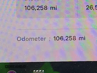 2018 Tesla Model 3 Long Range Battery z VIN 5YJ3E1EA2JF156808, wystawiony jako IAAI lot #42160829 z przebiegiem 106 258 mil mil oraz . Historia ofert i sprzedaży dostępna na DreamBid. Obrazek 15.