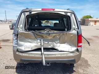 2010 Honda Pilot EX with VIN 5FNYF3H4XAB001380, listed as a IAAI auction lot 42090547 with 180,653 mi miles and . Bid and sale history available at carsss.com. Image 17.