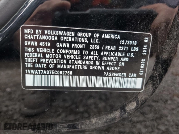 2014 Volkswagen Passat Wolfsburg Edition z VIN 1VWAT7A37EC062768, wystawiony jako Copart lot #81237924 z przebiegiem 109 805 mil mil oraz Szkoda całkowita • Salvage title. Historia ofert i sprzedaży dostępna na DreamBid. Obrazek 13.