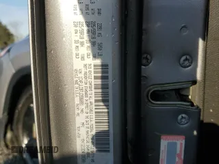2021 Jeep Cherokee Latitude z VIN 1C4PJLCB7JD596891, wystawiony jako Copart lot #50833275 z przebiegiem 107 902 mil mil oraz Szkoda całkowita • Salvage title. Historia ofert i sprzedaży dostępna na DreamBid. Obrazek 12.
