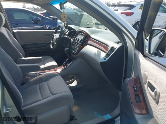 2002 Toyota Highlander with VIN JTEGF21A620053347, listed as a IAAI auction lot 41393410 with 77,753 mi miles. Bid and sale history available at carsss.com. Image 5.
