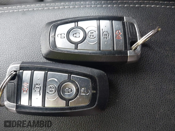 2020 Ford Escape SEL z VIN 1FMCU9H6XLUA29433, wystawiony jako IAAI lot #42446183 z przebiegiem 52 089 mil mil oraz . Historia ofert i sprzedaży dostępna na DreamBid. Obrazek 11.