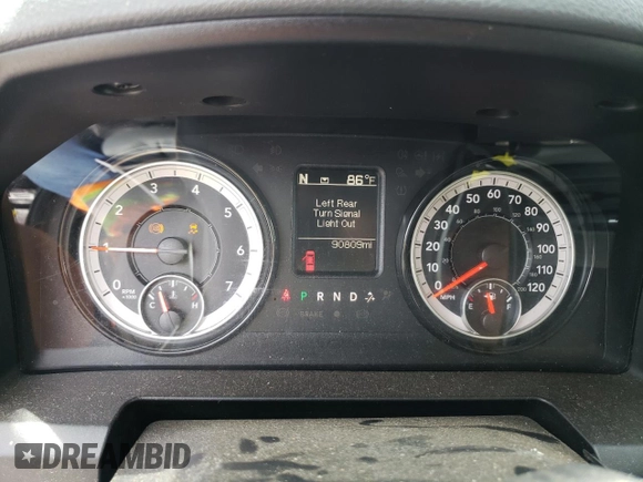 2018 Ram 2500 Tradesman z VIN 3C6UR5CJ4JG289185, wystawiony jako Copart lot #55427695 z przebiegiem 90 809 mil mil oraz Szkoda całkowita • Salvage title. Historia ofert i sprzedaży dostępna na DreamBid. Obrazek 9.