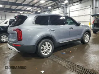 2020 Kia Telluride LX with VIN 5XYP2DHCXLG050143, listed as a Copart auction lot 51328465 with 147,557 mi miles and Salvage Title. Bid and sale history available at carsss.com. Image 3.