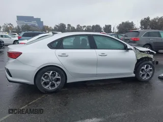 2021 Kia Forte LXS with VIN 3KPF24AD3ME268213, listed as a IAAI auction lot 41561861 with 22,544 mi miles and . Bid and sale history available at DreamBid. Image 14.