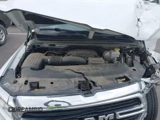 2020 Ram 1500 Big Horn z VIN 1C6SRFFT0LN394102, wystawiony jako IAAI lot #42282361 z przebiegiem 56 065 mil mil oraz . Historia ofert i sprzedaży dostępna na DreamBid. Obrazek 10.