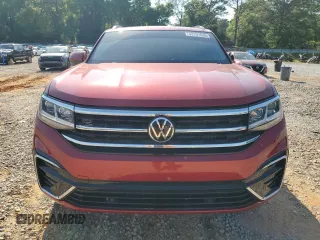 2021 Volkswagen Atlas SE with VIN 1V2PE2CA6MC229995, listed as a Copart auction lot 53197635 with 61,998 mi miles and Salvage title. Bid and sale history available at DreamBid. Image 5.