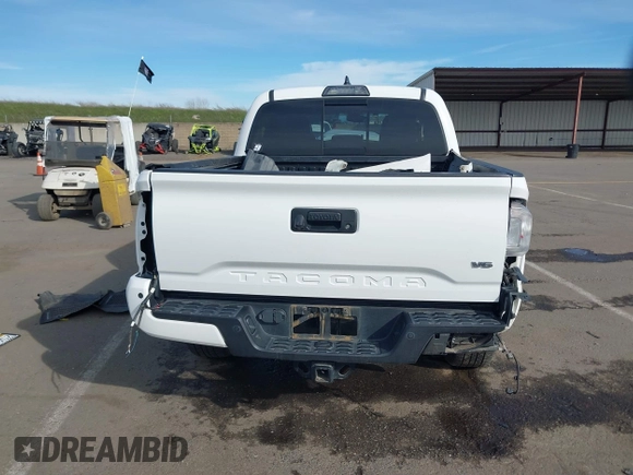 2017 Toyota Tacoma SR5 with VIN 5TFCZ5AN0HX077402, listed as a IAAI auction lot 41603762 with 118,257 mi miles and . Bid and sale history available at DreamBid. Image 16.
