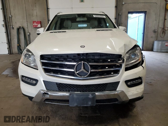 2015 Mercedes-Benz M 350 z VIN 4JGDA5HB1FA480792, wystawiony jako Copart lot #58862055 z przebiegiem 149 190 mil mil oraz Szkoda całkowita • Salvage title. Historia ofert i sprzedaży dostępna na DreamBid. Obrazek 5.
