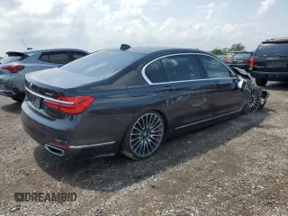 2016 BMW 7 Series 740i z VIN WBA7E2C57GG714564, wystawiony jako Copart lot #56186285 z przebiegiem 111 598 mil mil oraz Szkoda całkowita • Salvage title. Historia ofert i sprzedaży dostępna na DreamBid. Obrazek 3.