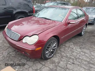 2002 Mercedes-Benz C 230/260/280/320 z VIN WDBRF61J52F189775, wystawiony jako IAAI lot #41633570 z przebiegiem 301 455 mil mil oraz . Historia ofert i sprzedaży dostępna na DreamBid. Obrazek 2.