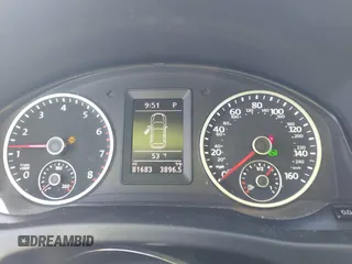 2015 Volkswagen Tiguan S z VIN WVGBV7AX5FW610055, wystawiony jako IAAI lot #41502961 z przebiegiem 81 683 mil mil oraz . Historia ofert i sprzedaży dostępna na DreamBid. Obrazek 7.