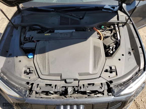 2021 Audi e-tron Premium Plus with VIN WA1LAAGE7MB018890, listed as a Copart auction lot 50064304 with 25,822 mi miles and Salvage Title. Bid and sale history available at carsss.com. Image 12.