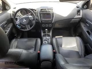 2011 Mitsubishi Outlander SE z VIN JA4AR4AU5BZ002340, wystawiony jako Copart lot #58254175 z przebiegiem 145 287 mil mil oraz Szkoda całkowita • Salvage title. Historia ofert i sprzedaży dostępna na DreamBid. Obrazek 8.