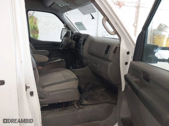 2014 Nissan NV SV with VIN 1N6AF0LX9EN105350, listed as a IAAI auction lot 41431648 with 204,660 mi miles. Bid and sale history available at carsss.com. Image 5.