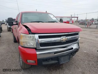 2011 Chevrolet Silverado 1500 LT with VIN 1GCRCSE04BZ375651, listed as a IAAI auction lot 41571329 with 320,878 mi miles. Bid and sale history available at carsss.com. Image 1.