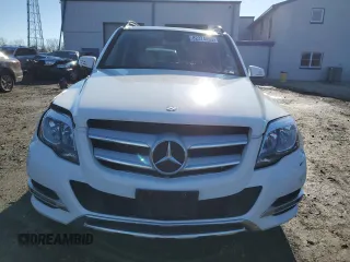 2015 Mercedes-Benz GLK 250 with VIN WDCGG0EB8FG433824, listed as a Copart auction lot 82274453 with 106,209 mi miles and . Bid and sale history available at DreamBid. Image 5.