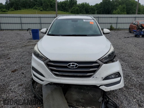 2016 Hyundai Tucson SE z VIN KM8J33A47GU167064, wystawiony jako Copart lot #56566545 z przebiegiem 101 703 mil mil oraz Szkoda całkowita • Salvage title. Historia ofert i sprzedaży dostępna na DreamBid. Obrazek 5.