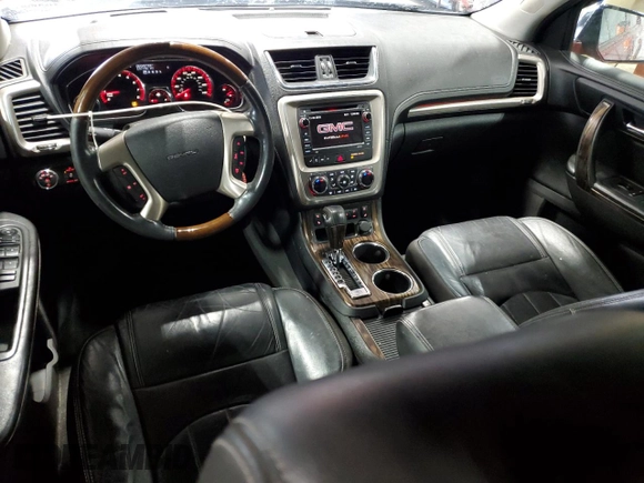 2013 GMC Acadia Denali z VIN 1GKKVTKD2DJ188973, wystawiony jako Copart lot #58321915 z przebiegiem 197 746 mil mil oraz Szkoda całkowita • Salvage title. Historia ofert i sprzedaży dostępna na DreamBid. Obrazek 8.