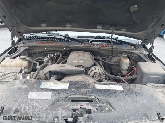 2001 Chevrolet Silverado 1500 LT with VIN 2GCEC19T811330085, listed as a IAAI auction lot 41743350 with 218,533 mi miles. Bid and sale history available at carsss.com. Image 10.
