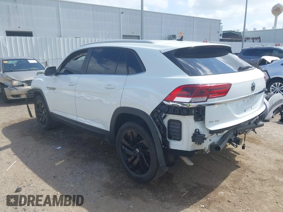 2022 Volkswagen Atlas SE with VIN 1V2WE2CA1NC217119, listed as a IAAI auction lot 42251488 with 45,034 mi miles and . Bid and sale history available at DreamBid. Image 3.