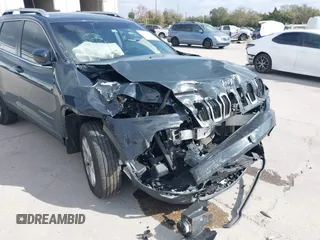 2018 Jeep Cherokee Latitude Plus with VIN 1C4PJMLX8JD603977, listed as a IAAI auction lot 41571092 with 113,554 mi miles and . Bid and sale history available at DreamBid. Image 6.