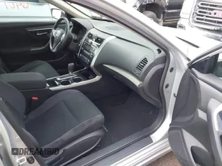 2014 Nissan Altima 2.5 S with VIN 1N4AL3AP5EN220856, listed as a IAAI auction lot 42176401 with 85,339 mi miles. Bid and sale history available at carsss.com. Image 5.