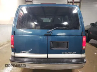 2002 Chevrolet Astro with VIN 1GNDM19X82B132319, listed as a Copart auction lot 86014534 with 193,813 mi miles and Salvage Title. Bid and sale history available at carsss.com. Image 6.
