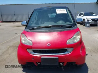 2011 Smart fortwo Passion z VIN WMEEK3BA7BK427739, wystawiony jako IAAI lot #42224225 z przebiegiem 31 675 mil mil oraz . Historia ofert i sprzedaży dostępna na DreamBid. Obrazek 13.