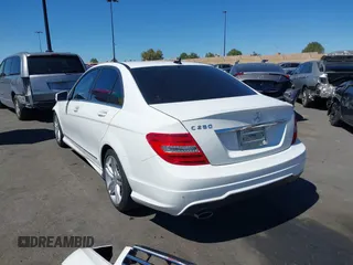 2014 Mercedes-Benz C C 250 Sport with VIN WDDGF4HB3EA965176, listed as a IAAI auction lot 41870150 with 211,085 mi miles. Bid and sale history available at carsss.com. Image 15.