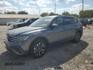 2023 Volkswagen Tiguan S z VIN 3VVRB7AXXPM075397, wystawiony jako Copart lot #72566954 z przebiegiem 34 966 mil mil oraz Szkoda całkowita • Salvage title. Historia ofert i sprzedaży dostępna na DreamBid. Obrazek 1.