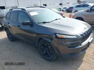 2017 Jeep Cherokee Altitude с VIN 1C4PJLAB9HW623297, выставлен на аукционе IAAI как лот 42313357 с пробегом 220 795 миль миль и . История ставок и продаж доступна на DreamBid. Изображение 1.