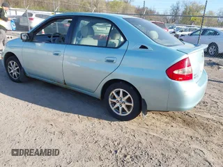 2003 Toyota Prius with VIN JT2BK18U130073925, listed as a IAAI auction lot 42035593 with 186,558 mi miles. Bid and sale history available at carsss.com. Image 3.