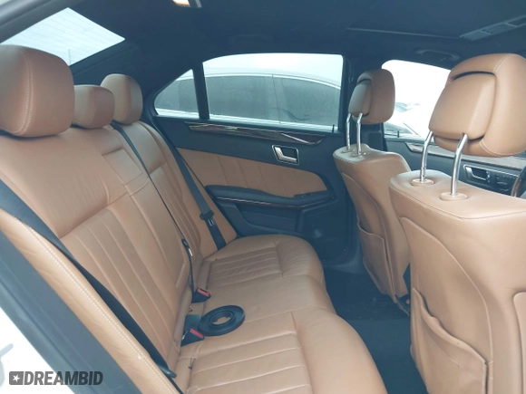2012 Mercedes-Benz E-Class E 350 Luxury with VIN WDDHF5KB9CA659728, listed as a IAAI auction lot 41948569 with 156,322 mi miles. Bid and sale history available at carsss.com. Image 8.