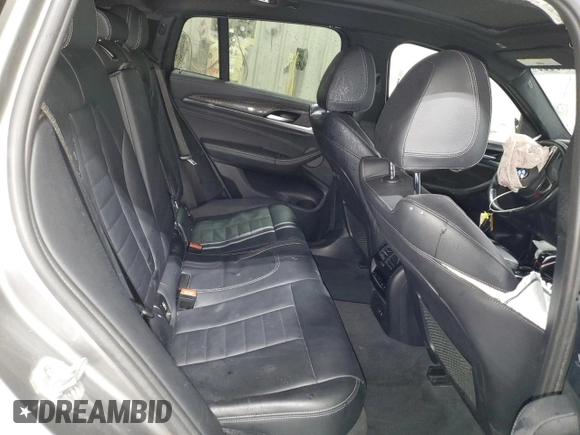 2021 BMW X4 M z VIN 5YMUJ0C05M9E04935, wystawiony jako Copart lot #42149535 z przebiegiem Nie podano mil oraz Szkody całkowita. Historia ofert i sprzedaży dostępna na DreamBid. Obrazek 11.