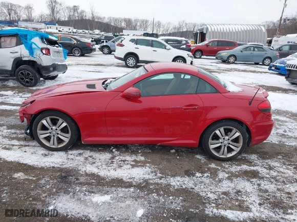 2011 Mercedes-Benz SLK-Class SLK 300 with VIN WDBWK5EA5BF235754, listed as a IAAI auction lot 41315732 with NaN miles. Bid and sale history available at carsss.com. Image 14.