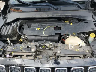 2018 Jeep Compass Sport z VIN 3C4NJCAB8JT255066, wystawiony jako Copart lot #65159805 z przebiegiem 125 125 mil mil oraz Szkoda całkowita • Salvage title. Historia ofert i sprzedaży dostępna na DreamBid. Obrazek 12.