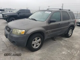2006 Ford Escape Hybrid with VIN 1FMYU96H26KD04870, listed as a Copart auction lot 76270264 with 199,842 mi miles and Salvage Title. Bid and sale history available at carsss.com. Image 1.