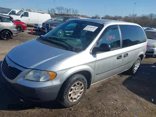 2002 Chrysler Voyager with VIN 1C4GJ25B02B697095, listed as a IAAI auction lot 41704565 with 168,931 mi miles. Bid and sale history available at carsss.com. Image 2.