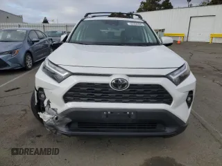 2023 Toyota RAV4 XLE Premium с VIN 2T3C1RFV0PW272264, выставлен на аукционе Copart как лот 50950395 с пробегом 25 080 миль миль и Списание • Salvage title. История ставок и продаж доступна на DreamBid. Изображение 5.