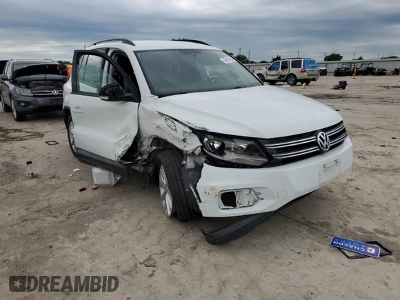 2017 Volkswagen Tiguan S with VIN WVGAV7AX6HK051668, listed as a Copart auction lot 55652795 with 83,109 mi miles and Clean Title. Bid and sale history available at DreamBid. Image 4.