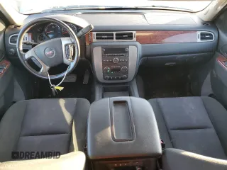 2013 GMC Yukon SLE with VIN 1GKS1AE05DR313734, listed as a Copart auction lot 39047363 with 97,303 mi miles and Salvage Title. Bid and sale history available at carsss.com. Image 8.