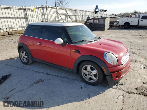 2007 MINI Hardtop z VIN WMWMF33547TT54263, wystawiony jako Copart lot #53400615 z przebiegiem 66 067 mil mil oraz Szkoda całkowita • Salvage title. Historia ofert i sprzedaży dostępna na DreamBid. Obrazek 4.